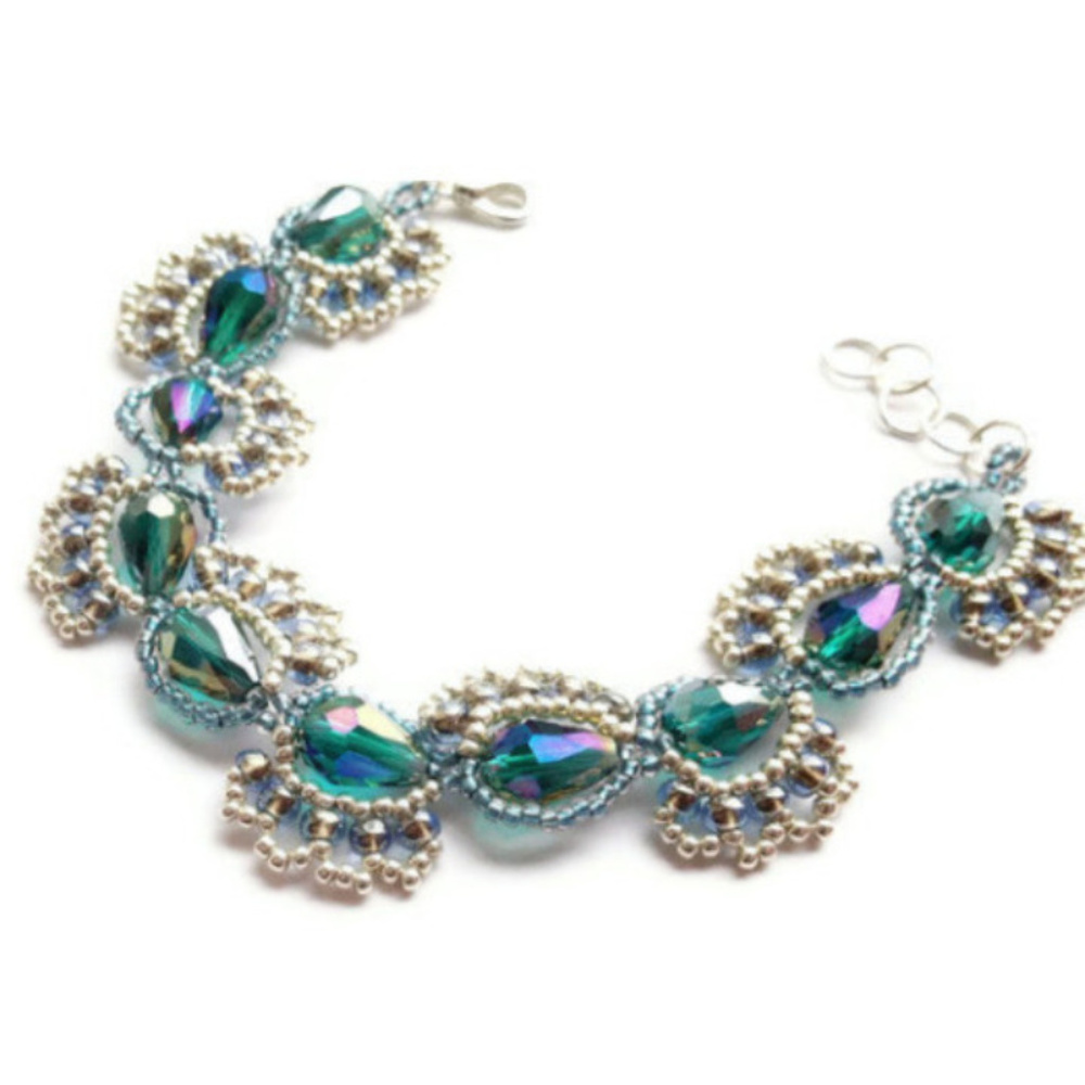 Emerald Green and Silver Paisley Teardrop Bracelet